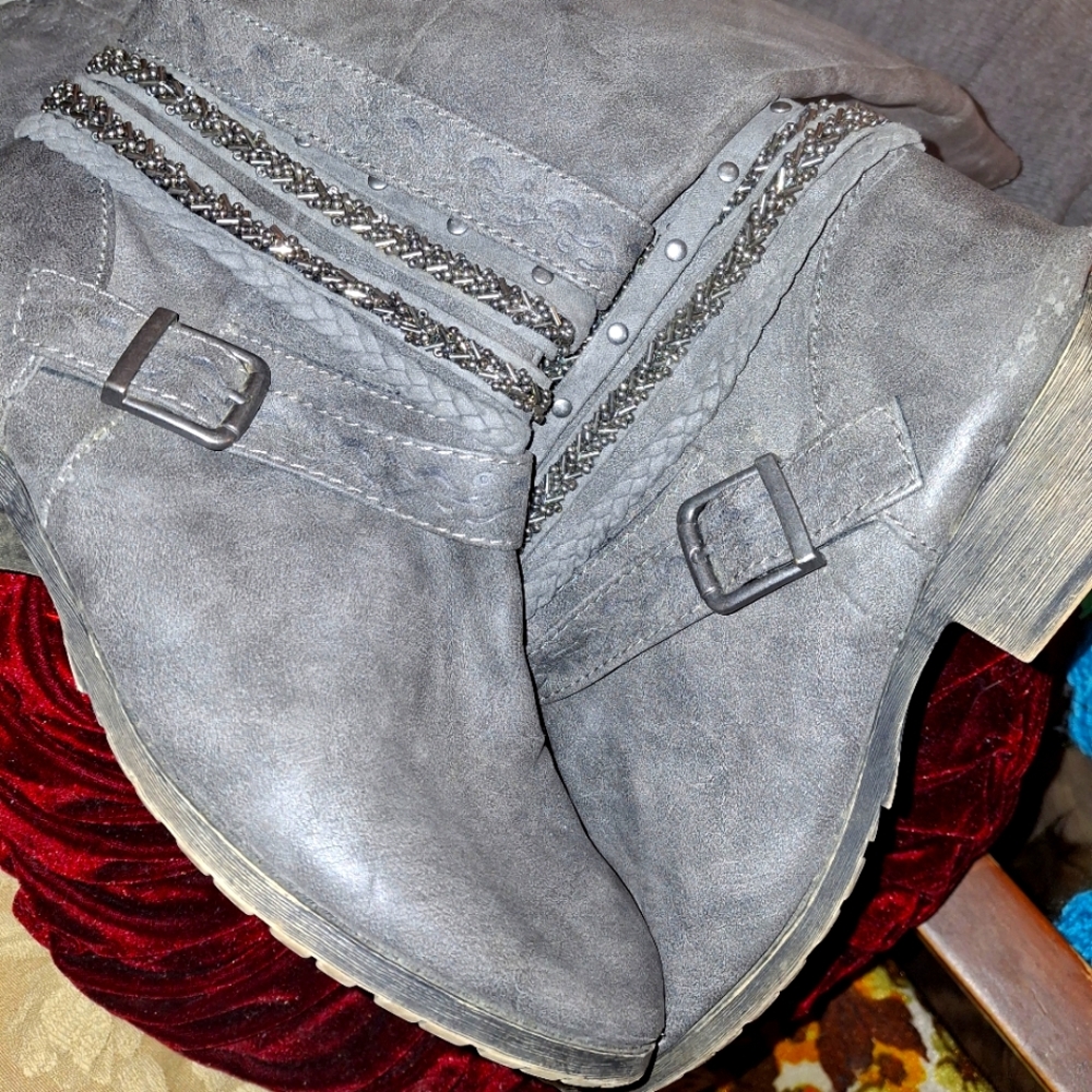 WOMENS CUTE JELLY POP BOOTS!! LIKE NEW!